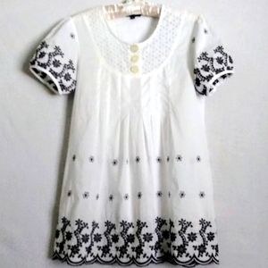 Dana Taylor Embroidered Flower Detail Babydoll Top Puffy Sleeves Eyelet Cotton S